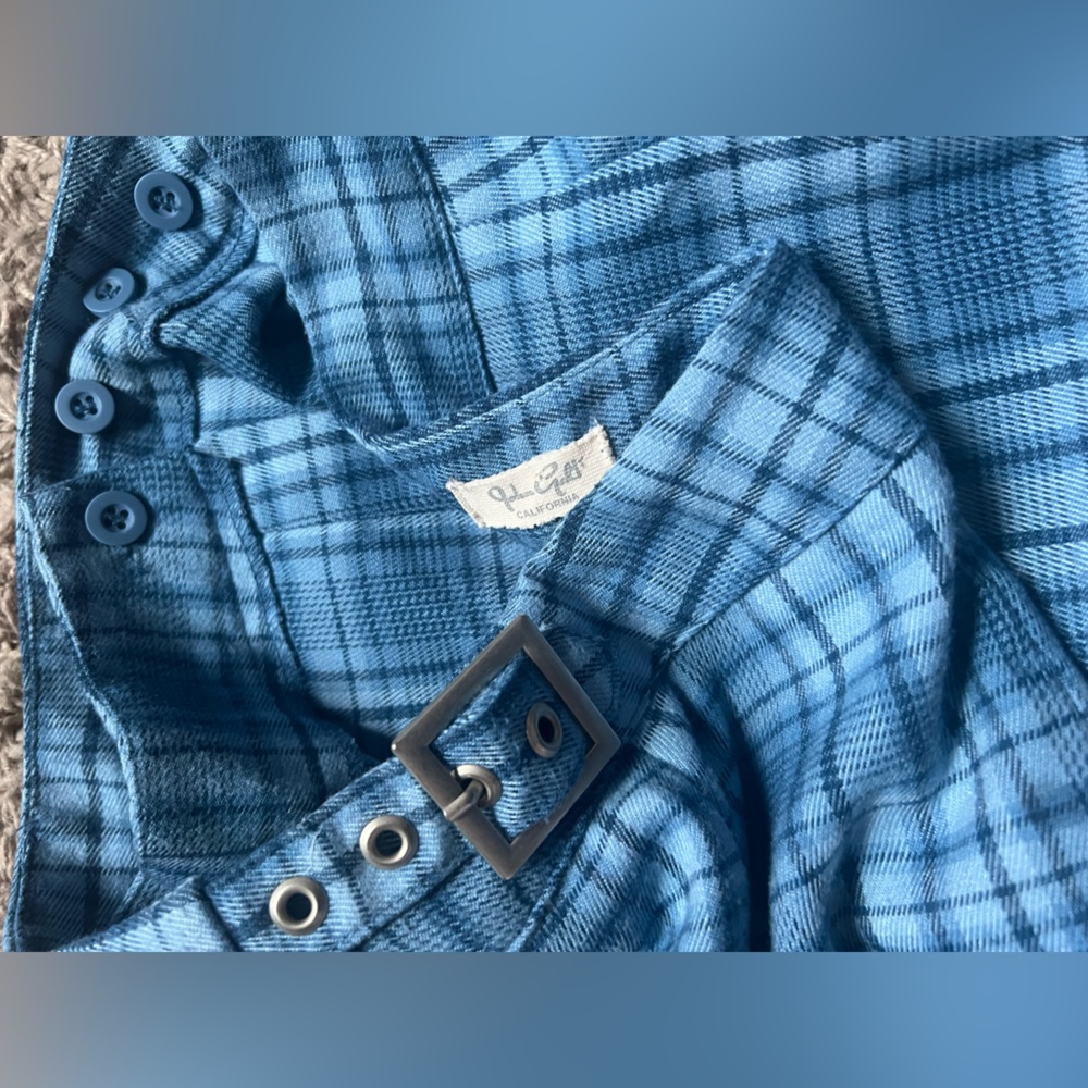 John Galt Blue Hued Plaid Women's Mini “Wrap” Skirt W/ Waist Buckle Detail. - Picture 5 of 9